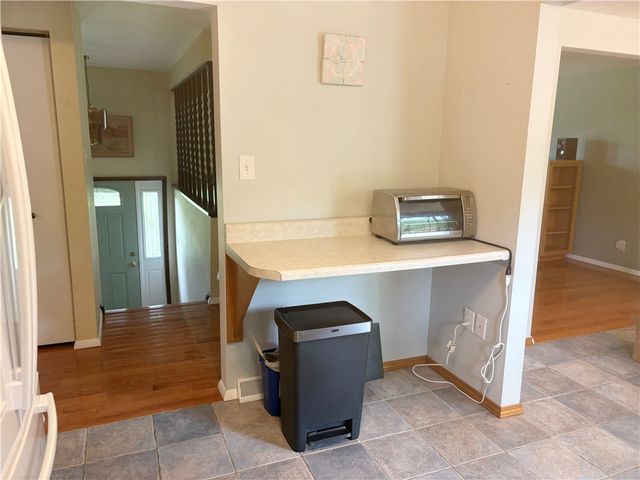 199 Lyon Ln, Lancaster Twp, PA 16037