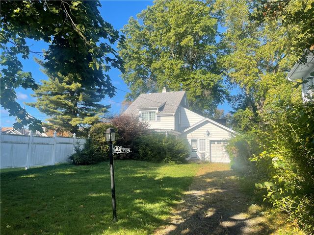 443 Vernon St, New Kensington, PA 15068