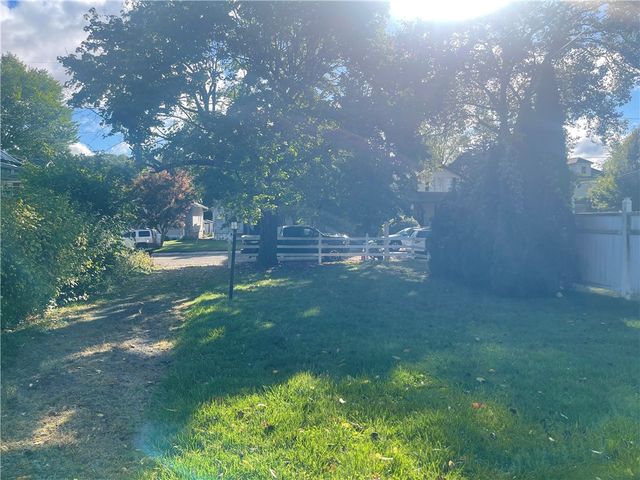 443 Vernon St, New Kensington, PA 15068