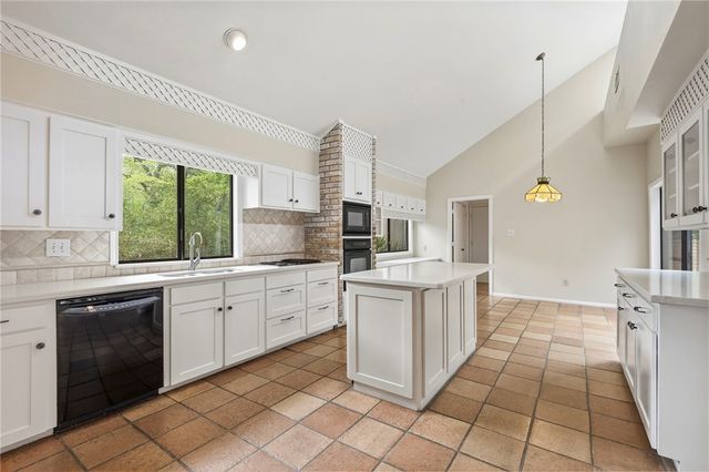 2520 Faulkner Drive, College Station, TX 77845