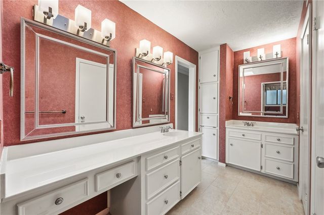 2520 Faulkner Drive, College Station, TX 77845