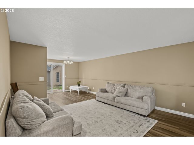 1448 Se 148TH Ave, Portland, OR 97233