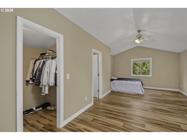 1448 Se 148TH Ave, Portland, OR 97233