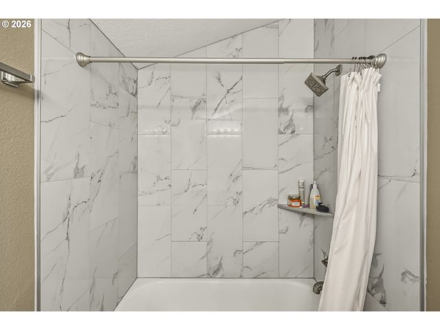 1448 Se 148TH Ave, Portland, OR 97233