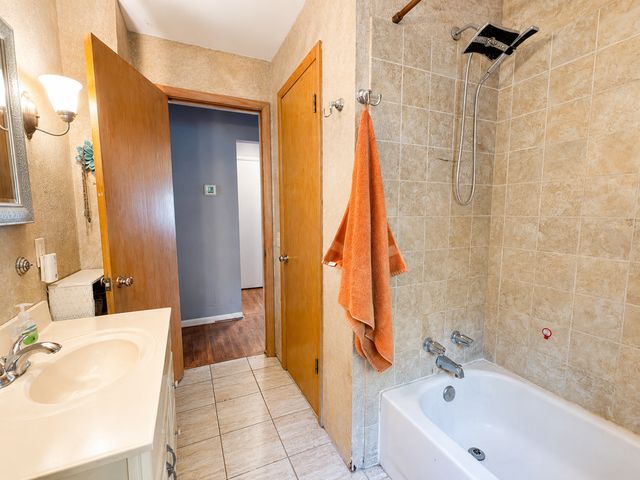 5309 James Avenue N, Brooklyn Center, MN 55430