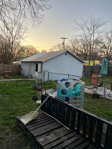 100 E Mulberry Street, Leonard, TX 75452