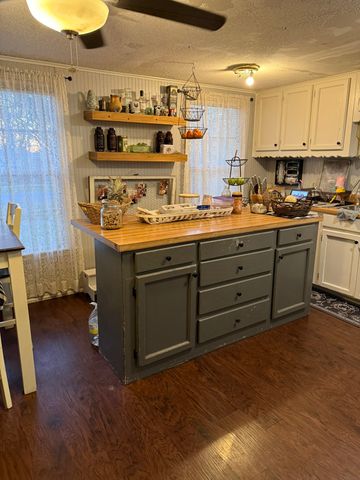 100 E Mulberry Street, Leonard, TX 75452