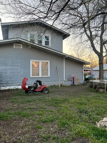 100 E Mulberry Street, Leonard, TX 75452