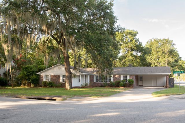 1203 Calais Drive, Mount Pleasant, SC 29464