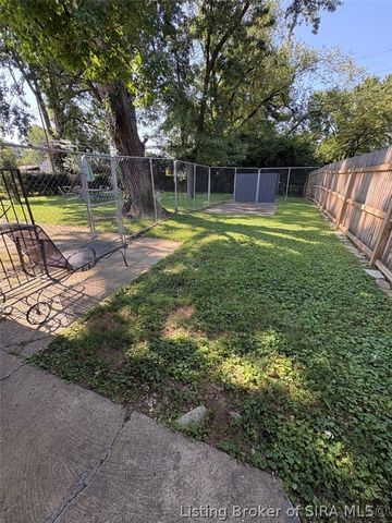 817 Marigold Drive, Jeffersonville, IN 47130