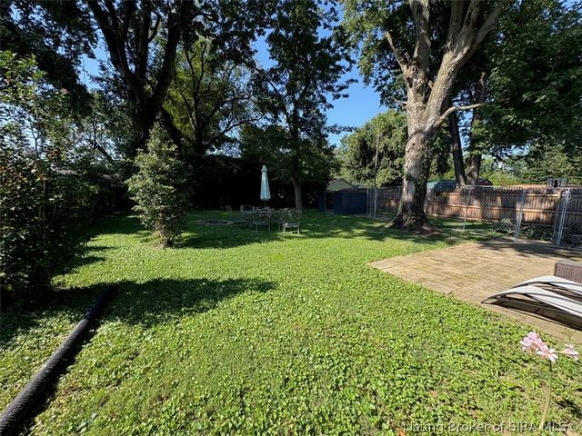 817 Marigold Drive, Jeffersonville, IN 47130