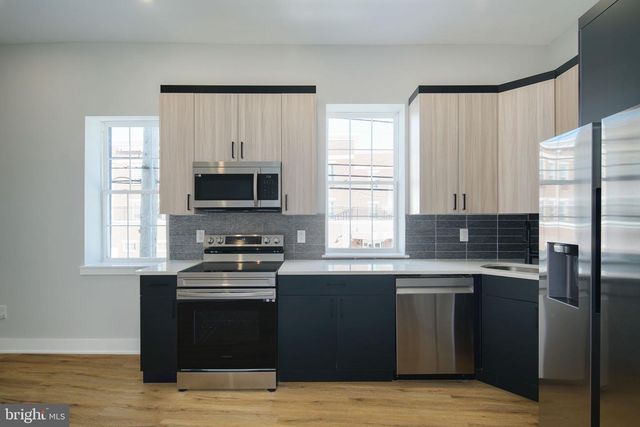 2701 W GLENWOOD AVE, Philadelphia, PA 19121