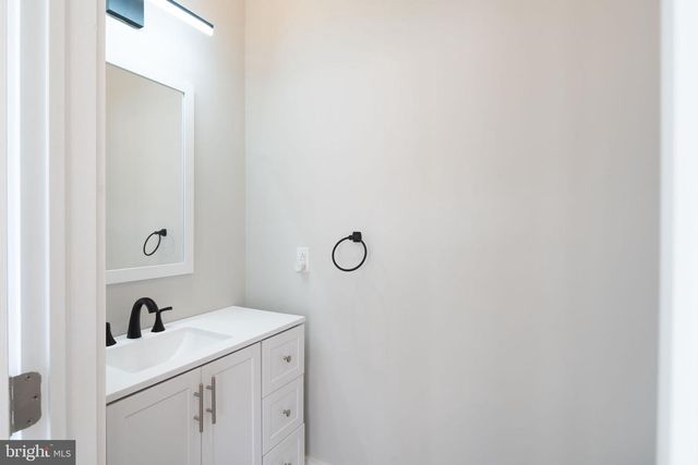 2701 W GLENWOOD AVE, Philadelphia, PA 19121