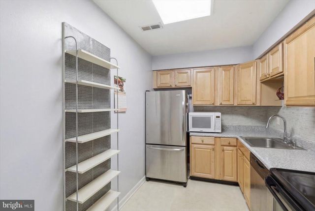 8363 CANNING TER, Greenbelt, MD 20770