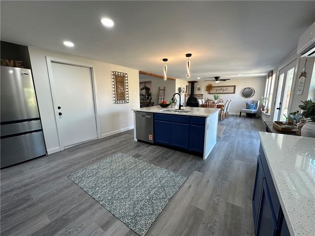 1721 Denver St, Portland, TX 78374