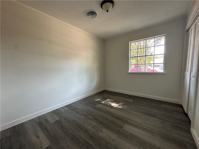 1721 Denver St, Portland, TX 78374