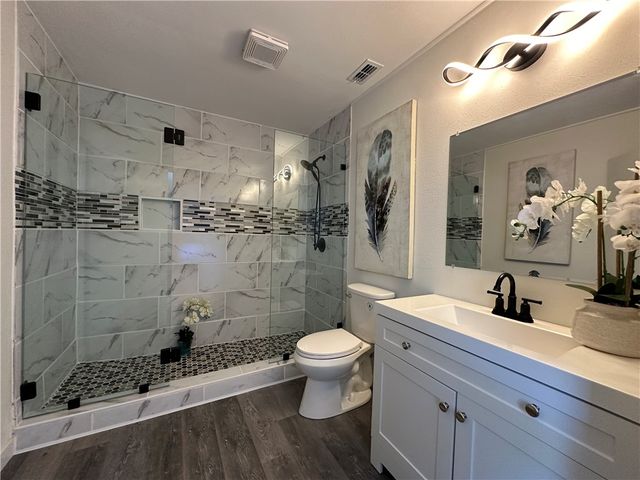 1721 Denver St, Portland, TX 78374