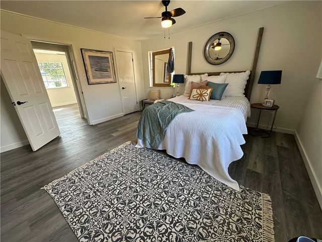 1721 Denver St, Portland, TX 78374