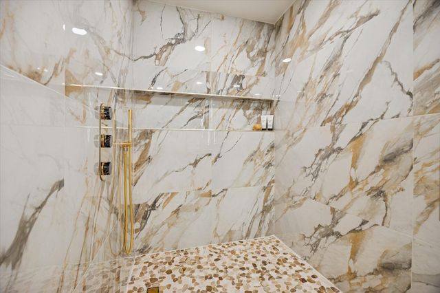 3210 Freshmeadows Drive, Houston, TX 77063