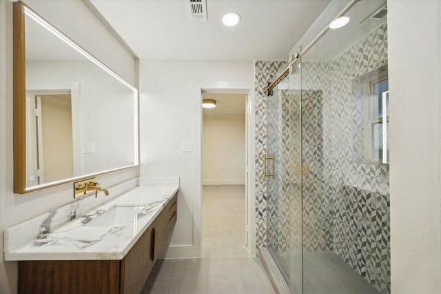 3210 Freshmeadows Drive, Houston, TX 77063