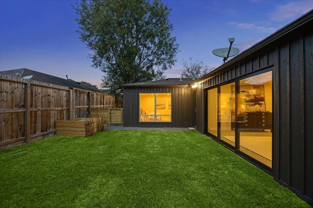 3210 Freshmeadows Drive, Houston, TX 77063