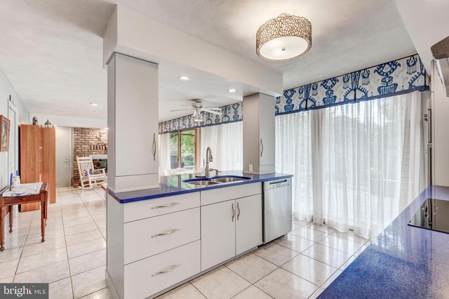 7 PINE HILL DR, Westminster, MD 21157