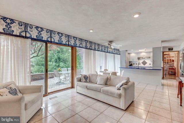 7 PINE HILL DR, Westminster, MD 21157