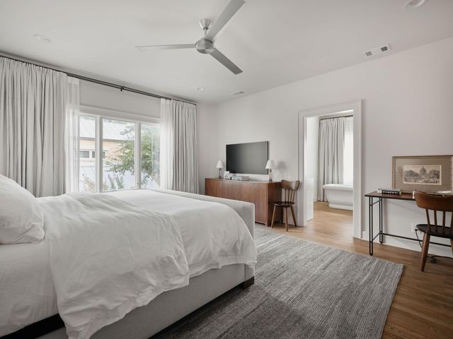 1109 Elm ST D, Austin, TX 78703