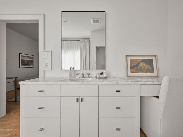 1109 Elm ST D, Austin, TX 78703