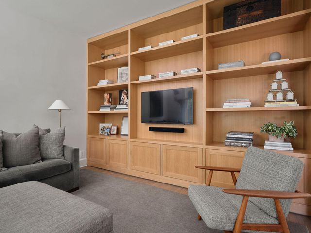 1109 Elm ST D, Austin, TX 78703