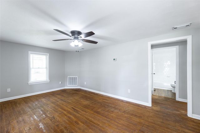 1505 Brazos Street, Rosenberg, TX 77471