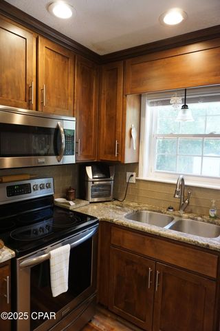 2071 Short Avenue, Sneads, FL 32460