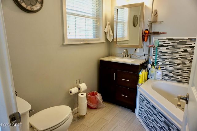 2071 Short Avenue, Sneads, FL 32460