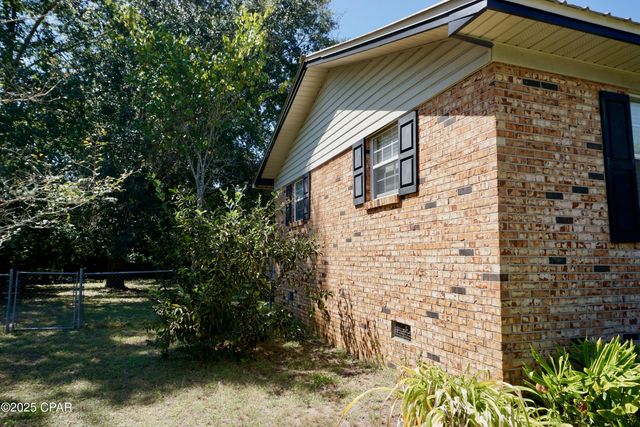 2071 Short Avenue, Sneads, FL 32460