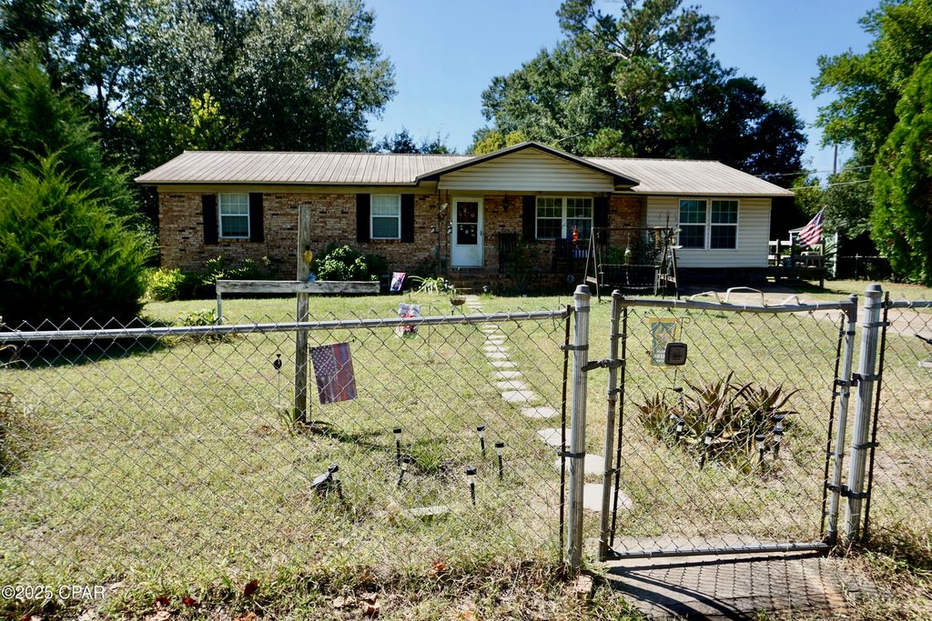 2071 Short Avenue, Sneads, FL 32460