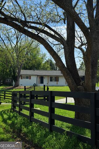 5605 Burke Lane, Gainesville, GA 30506