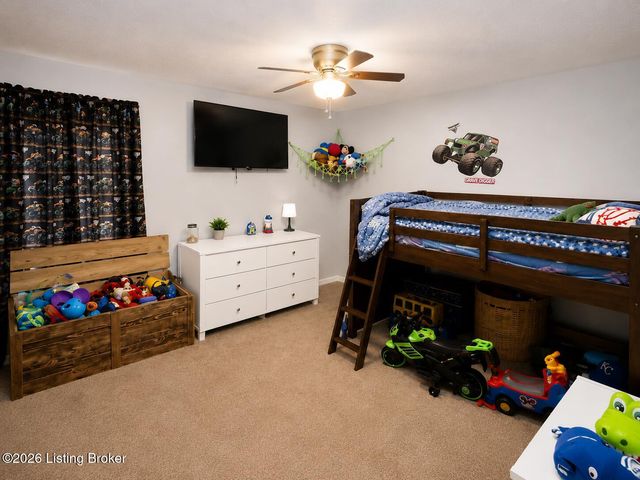 148 Vonda Ct, Radcliff, KY 40160