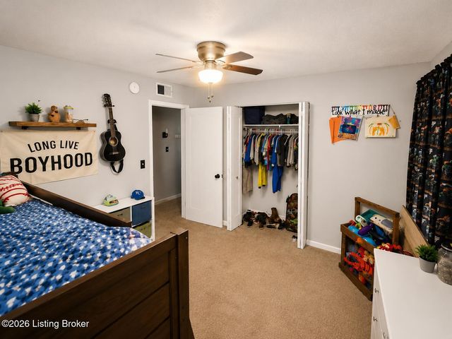 148 Vonda Ct, Radcliff, KY 40160