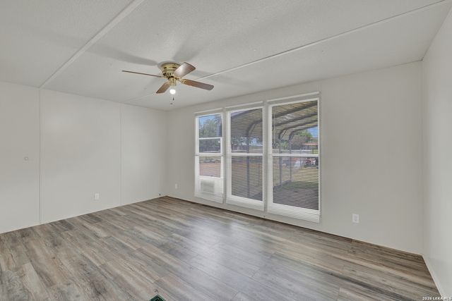 259 McKnight RD, Seguin, TX 78155