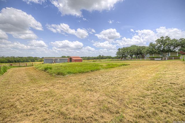 259 McKnight RD, Seguin, TX 78155