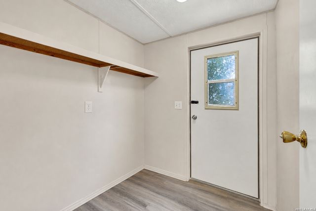 259 McKnight RD, Seguin, TX 78155