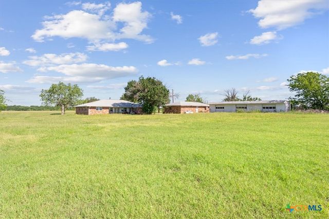 9088 Fm 437, Rogers, TX 76569