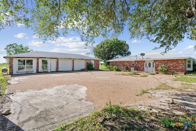 9088 Fm 437, Rogers, TX 76569