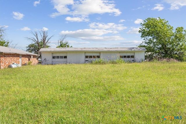 9088 Fm 437, Rogers, TX 76569