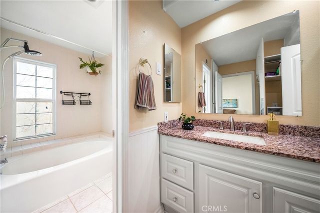 22421 Sherman Way 10, West Hills, CA 91307