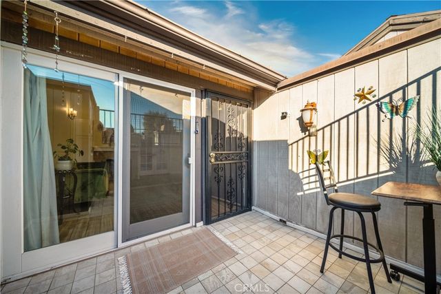 22421 Sherman Way 10, West Hills, CA 91307