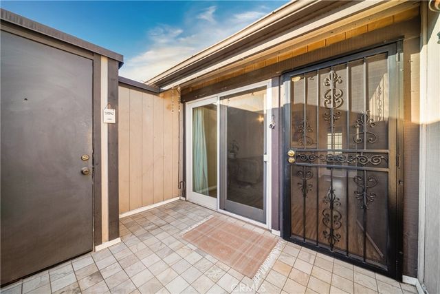 22421 Sherman Way 10, West Hills, CA 91307