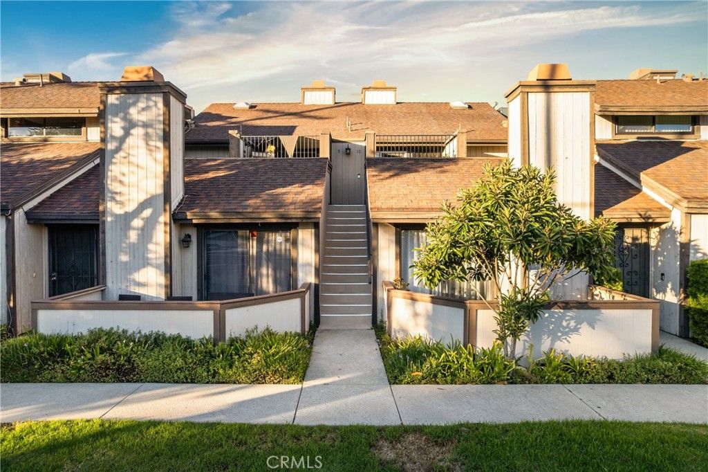 22421 Sherman Way 10, West Hills, CA 91307