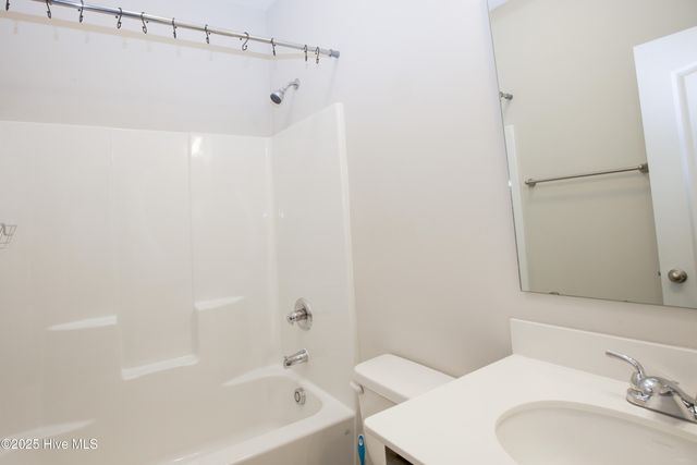 1385 Whitney Drive, Aberdeen, NC 28315