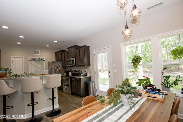 1385 Whitney Drive, Aberdeen, NC 28315